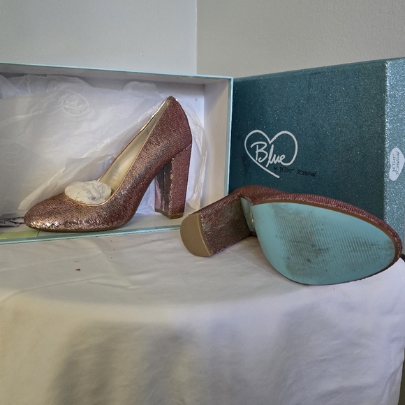 Rose pink sequin shoes - Picture 4 of 5